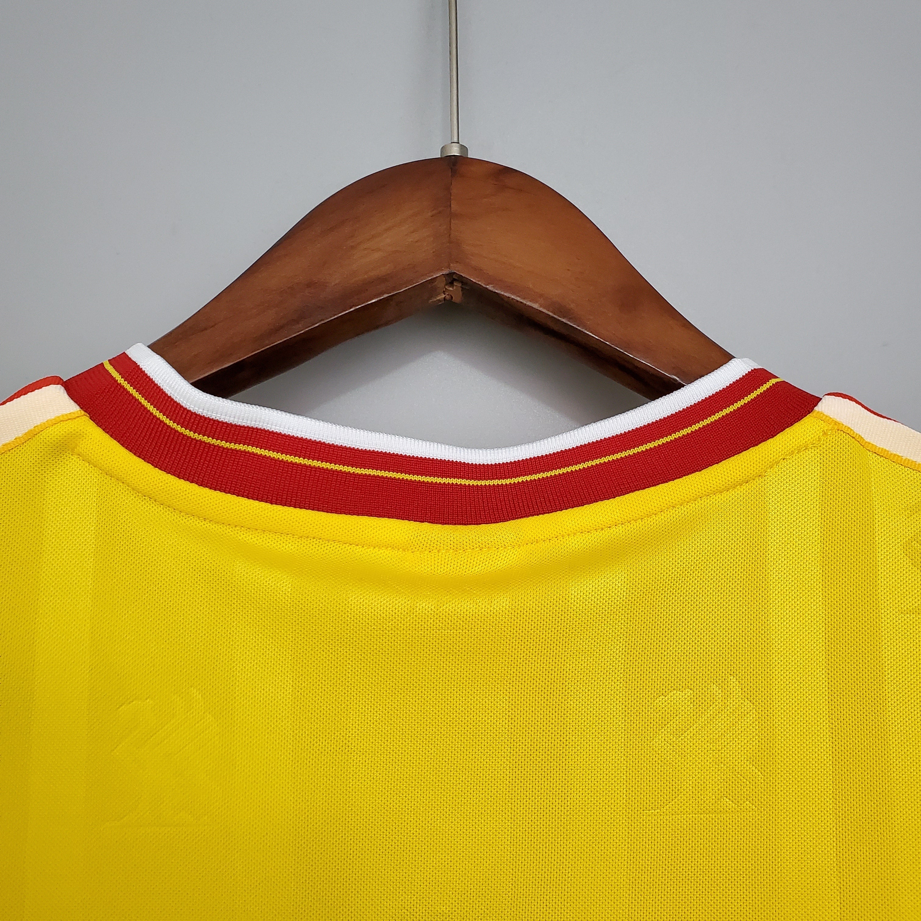 1985 1986 Liverpool Yellow away kit