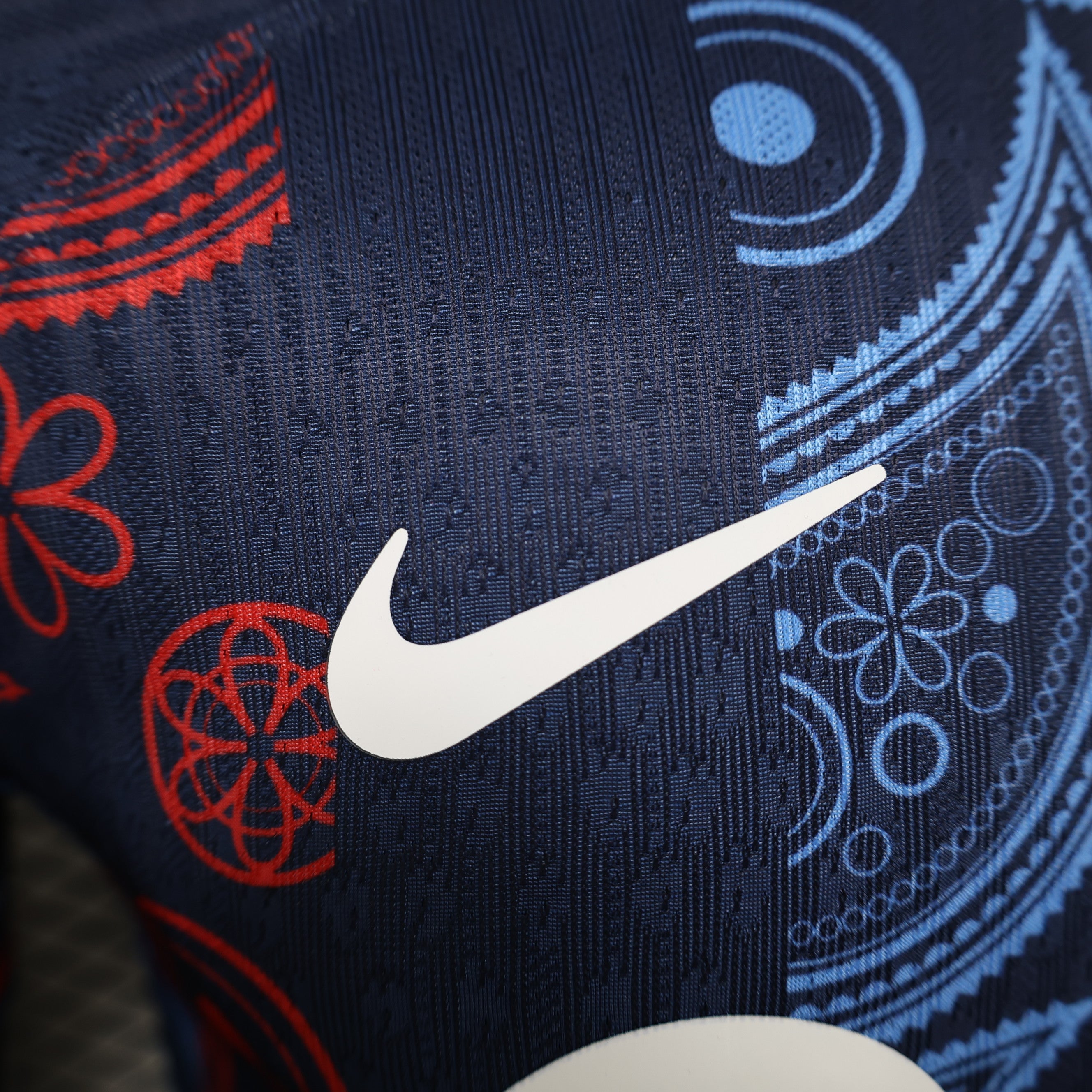 Barcelona &quot;Midnight Tapestry&quot; Special Kit