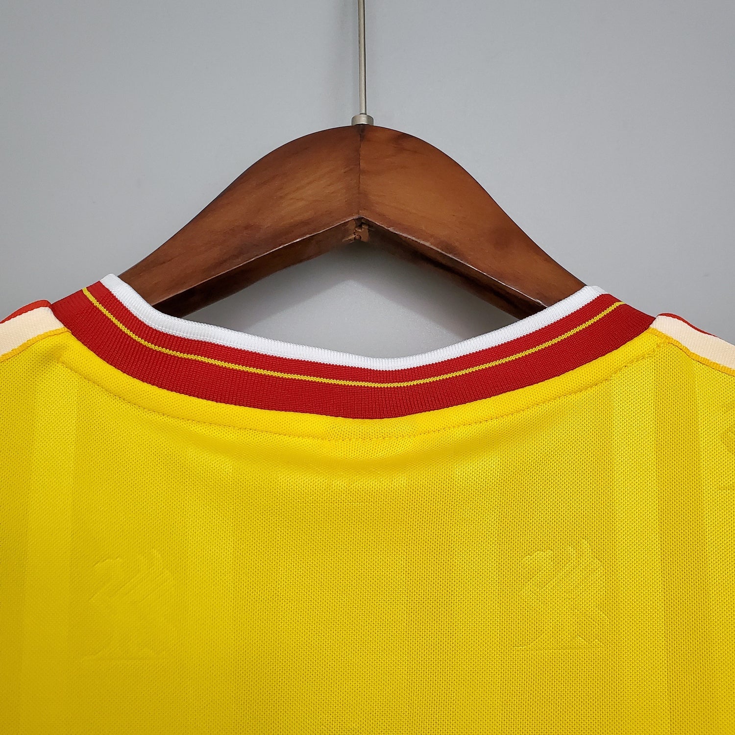 1985 1986 Liverpool Yellow away kit